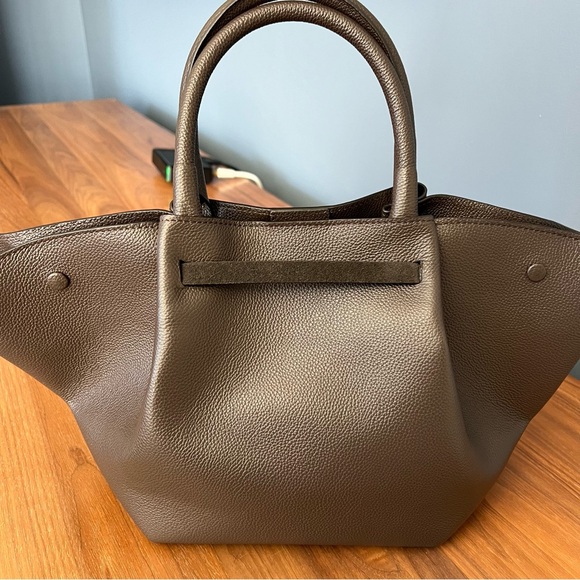 COPY - Demellier London x Claire Rose Icons LE Midi New York Bag Chocolate Leat… - Picture 5 of 16